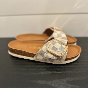 DA Big Buckle Sandal