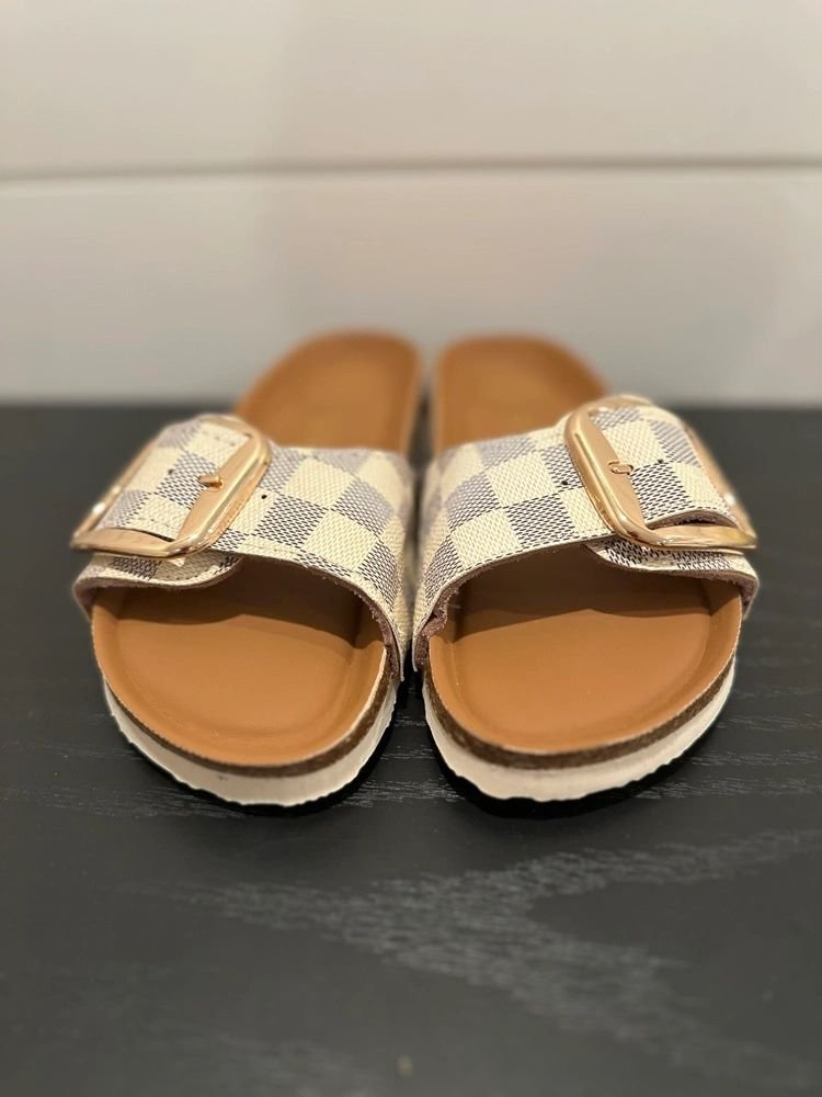 images DA Big Buckle Sandal - Image 3