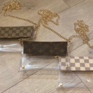 small stadium crossbody with chain