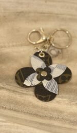 Layered Fleur Keychain - Image 4