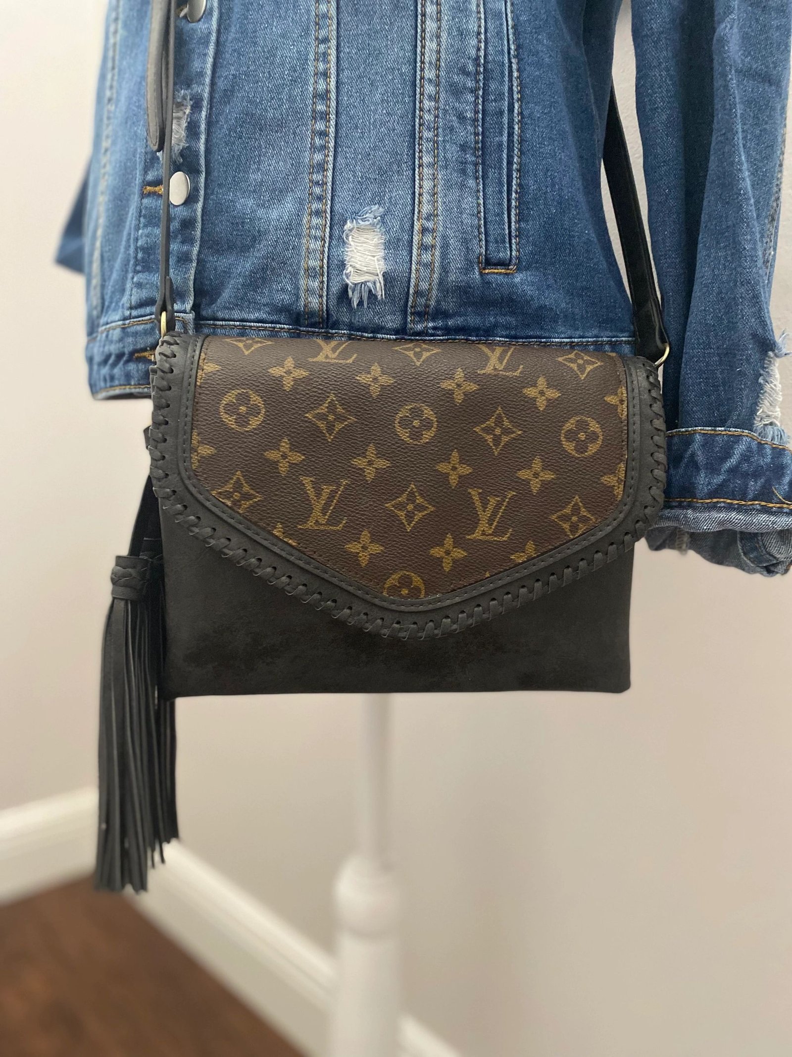 Flapover Crossbody w/ Whipstitch and Tassel