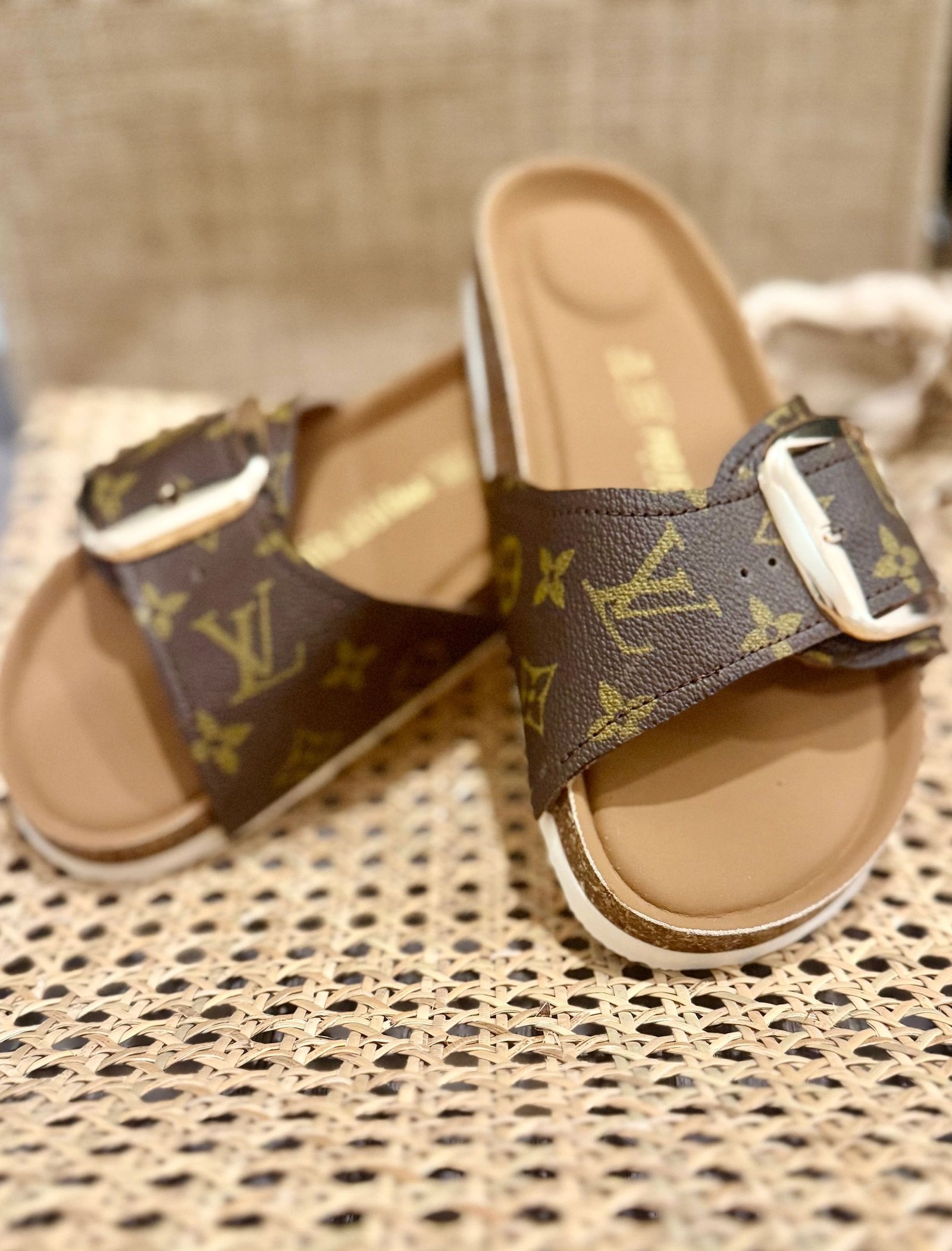 Mono Big Buckle Sandals