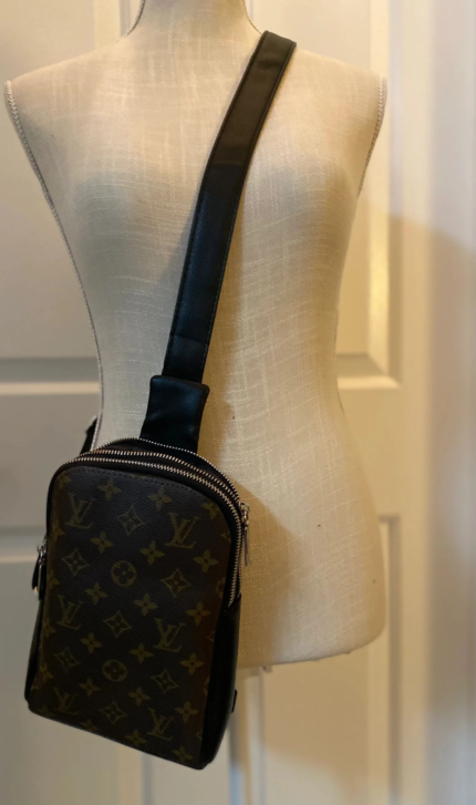 large gg sling bag/ crossbody