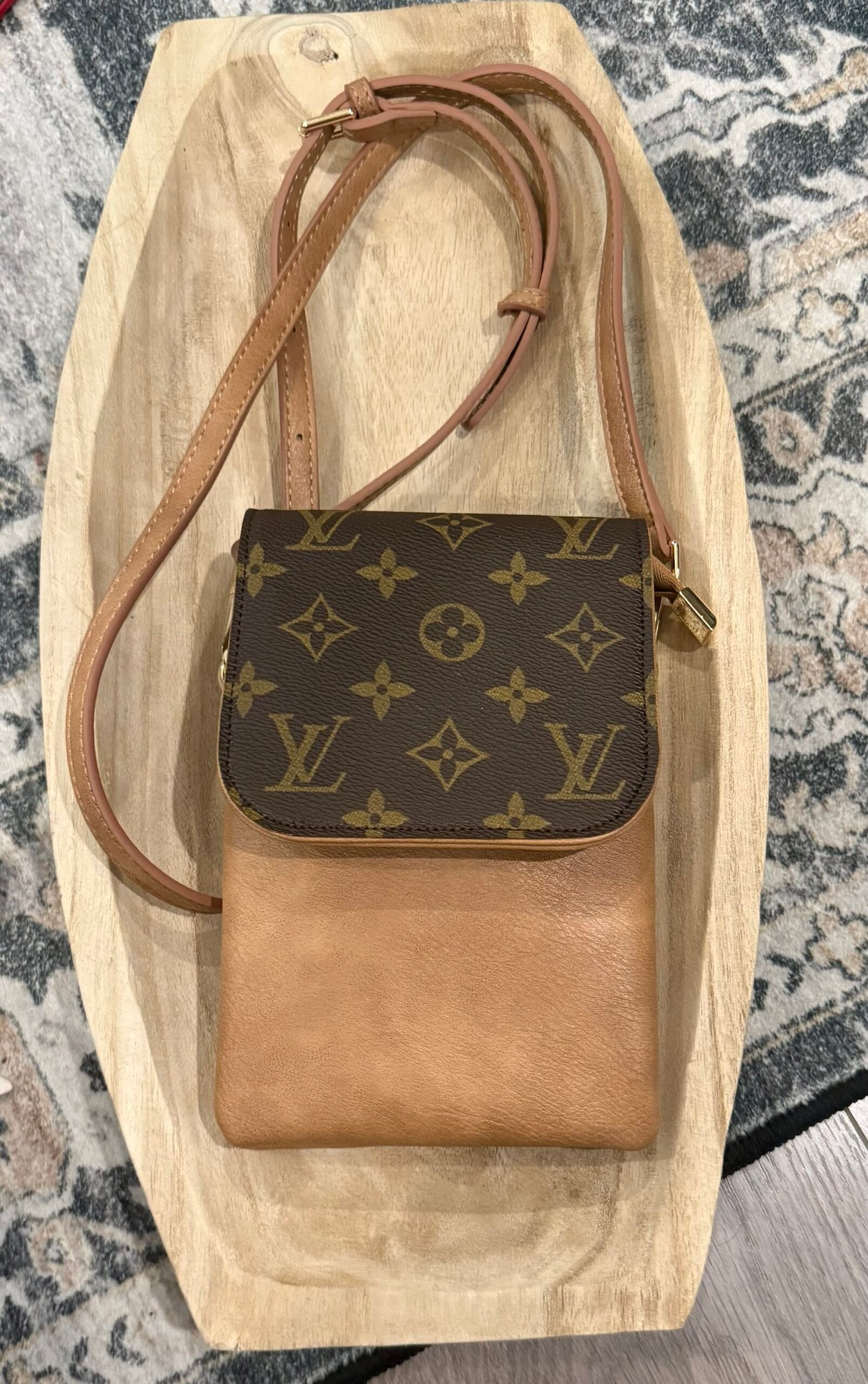 img_9267 Small Crossbody / Phone Purse - Image 1