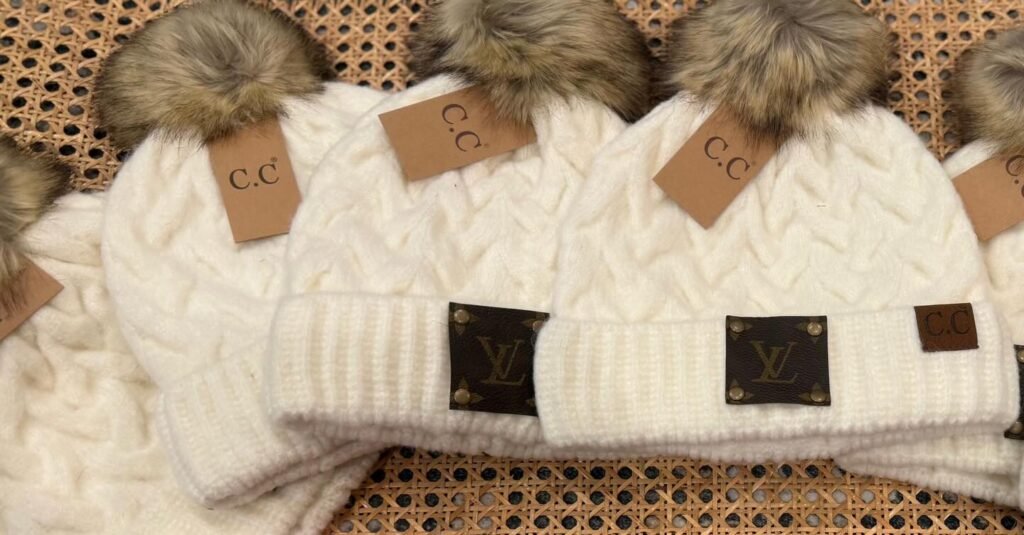 My goal this year has been to offer more 𝙍𝙀𝘼𝘿𝙔 𝙏𝙊 𝙎𝙃𝙄𝙋 products.

All products shown are ready to ship. There are quite a few so they will be uploaded in a few posts. 

For pricing, please comment under interested item(s) or send a message. 

You can also shop the website! 
Ashes2beautydesigns.com

𝓗𝓪𝓹𝓹𝔂 𝓢𝓱𝓸𝓹𝓹𝓲𝓷𝓰 🛍️