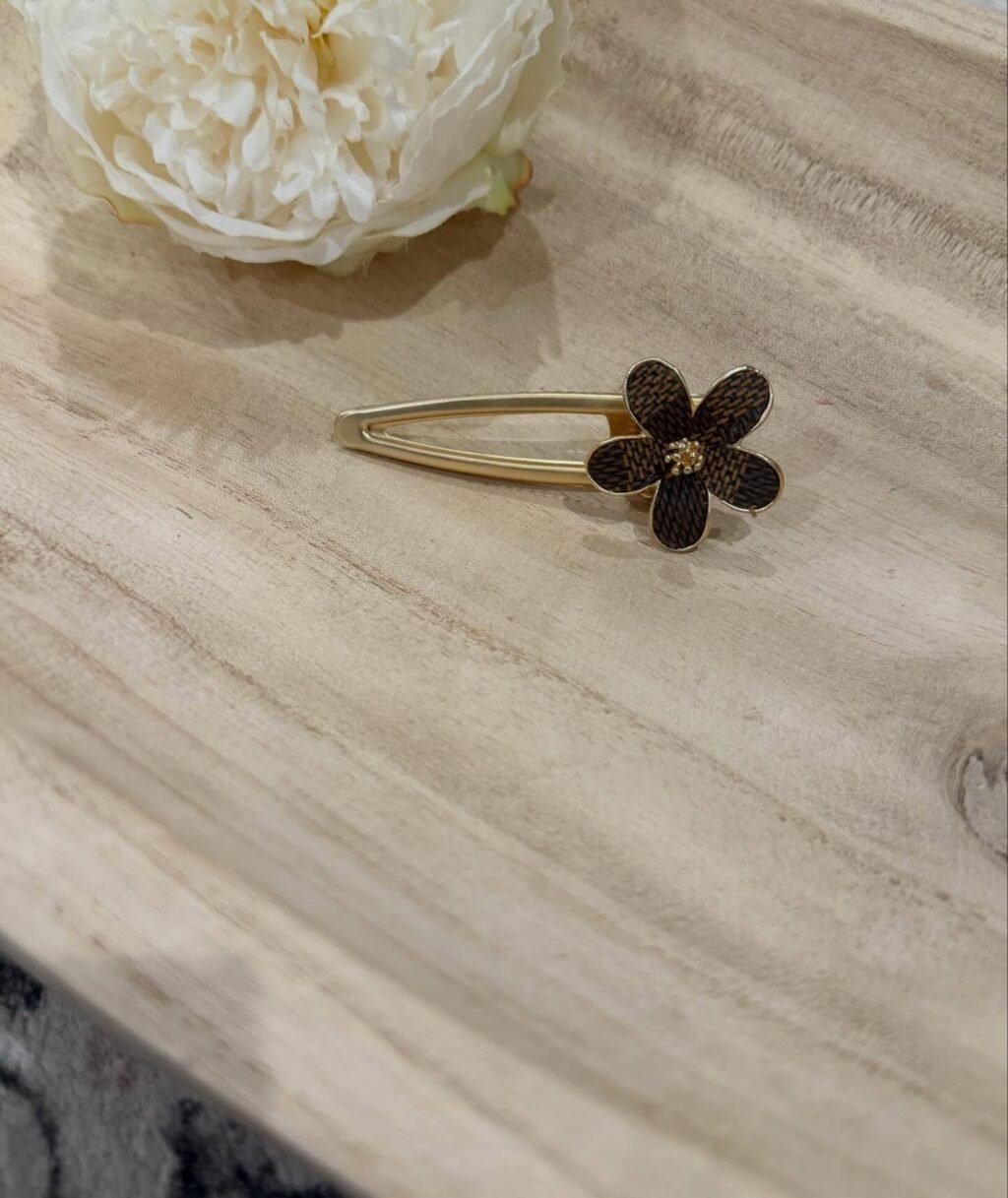 My goal this year has been to offer more 𝙍𝙀𝘼𝘿𝙔 𝙏𝙊 𝙎𝙃𝙄𝙋 products.

All products shown are ready to ship. There are quite a few so they will be uploaded in a few posts. 

For pricing, please comment under interested item(s) or send a message. 

You can also shop the website! 
Ashes2beautydesigns.com

𝓗𝓪𝓹𝓹𝔂 𝓢𝓱𝓸𝓹𝓹𝓲𝓷𝓰 🛍️