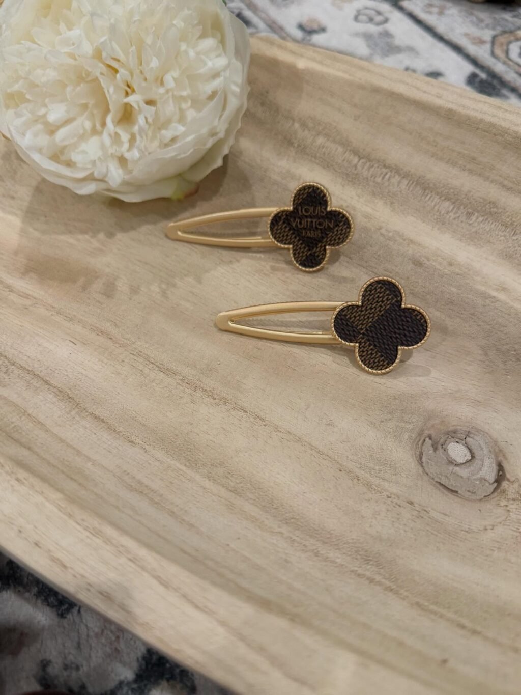 My goal this year has been to offer more 𝙍𝙀𝘼𝘿𝙔 𝙏𝙊 𝙎𝙃𝙄𝙋 products.

All products shown are ready to ship. There are quite a few so they will be uploaded in a few posts. 

For pricing, please comment under interested item(s) or send a message. 

You can also shop the website! 
Ashes2beautydesigns.com

𝓗𝓪𝓹𝓹𝔂 𝓢𝓱𝓸𝓹𝓹𝓲𝓷𝓰 🛍️