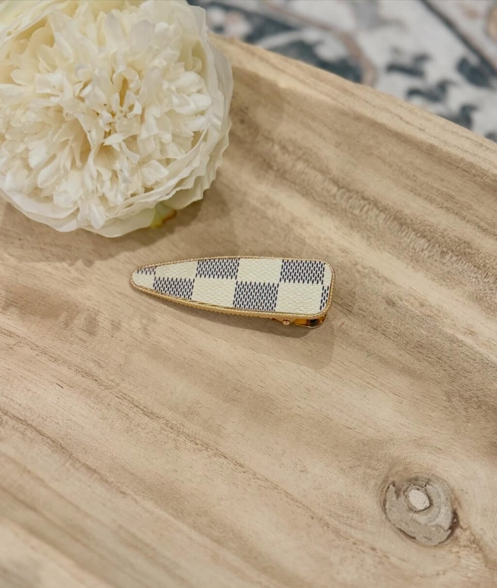 My goal this year has been to offer more 𝙍𝙀𝘼𝘿𝙔 𝙏𝙊 𝙎𝙃𝙄𝙋 products.

All products shown are ready to ship. There are quite a few so they will be uploaded in a few posts. 

For pricing, please comment under interested item(s) or send a message. 

You can also shop the website! 
Ashes2beautydesigns.com

𝓗𝓪𝓹𝓹𝔂 𝓢𝓱𝓸𝓹𝓹𝓲𝓷𝓰 🛍️