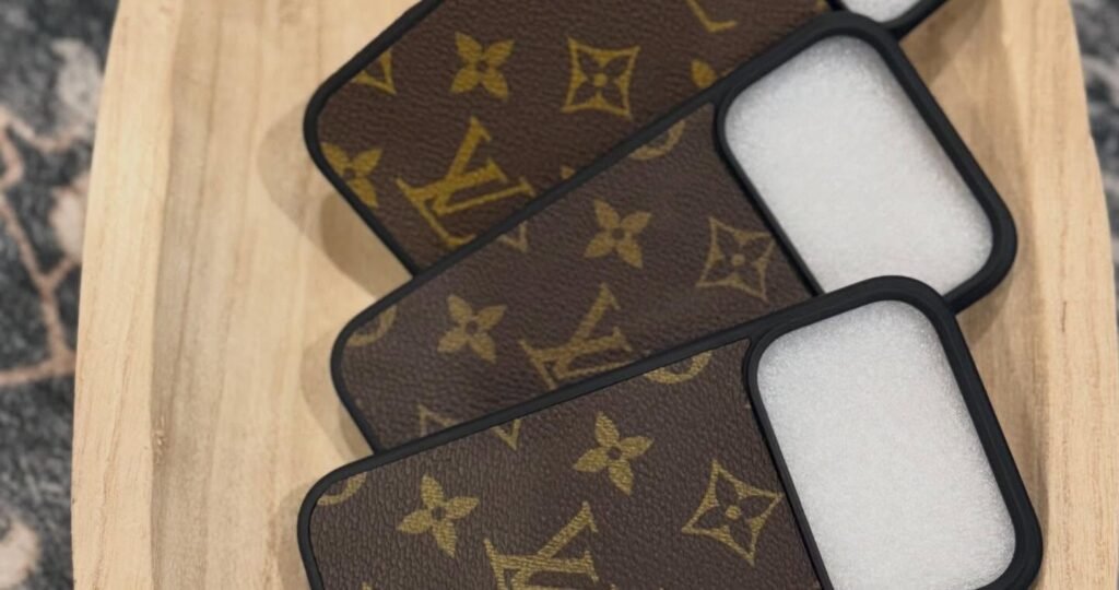 My goal this year has been to offer more 𝙍𝙀𝘼𝘿𝙔 𝙏𝙊 𝙎𝙃𝙄𝙋 products.

All products shown are ready to ship. There are quite a few so they will be uploaded in a few posts. 

For pricing, please comment under interested item(s) or send a message. 

You can also shop the website! 
Ashes2beautydesigns.com

𝓗𝓪𝓹𝓹𝔂 𝓢𝓱𝓸𝓹𝓹𝓲𝓷𝓰 🛍️