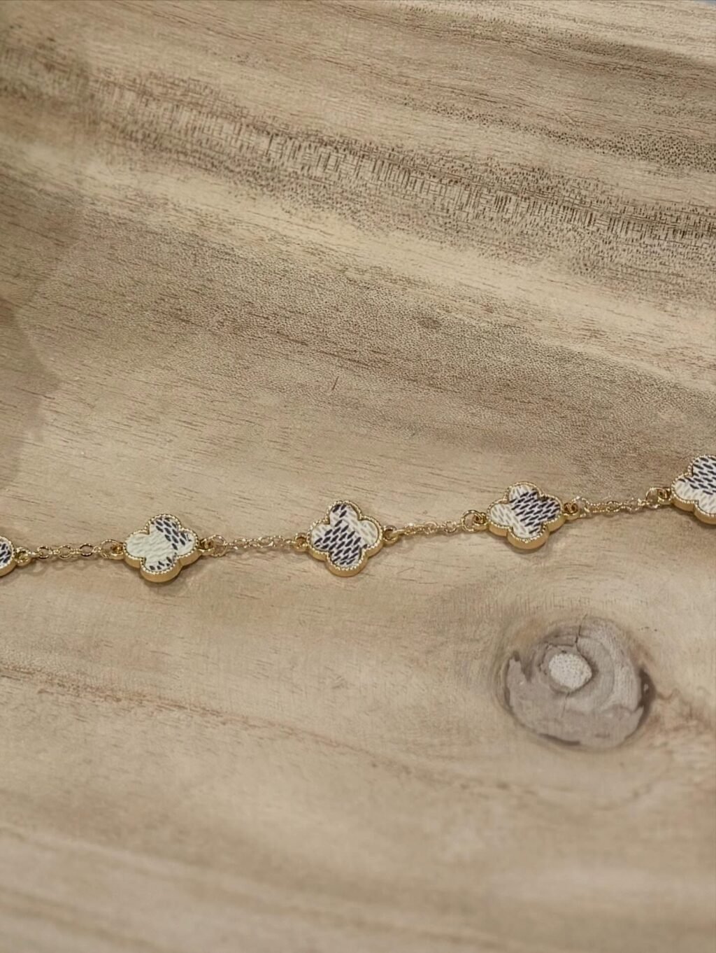 My goal this year has been to offer more 𝙍𝙀𝘼𝘿𝙔 𝙏𝙊 𝙎𝙃𝙄𝙋 products.

All products shown are ready to ship. There are quite a few so they will be uploaded in a few posts. 

For pricing, please comment under interested item(s) or send a message. 

You can also shop the website! 
Ashes2beautydesigns.com

𝓗𝓪𝓹𝓹𝔂 𝓢𝓱𝓸𝓹𝓹𝓲𝓷𝓰 🛍️