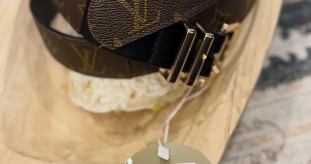 My goal this year has been to offer more 𝙍𝙀𝘼𝘿𝙔 𝙏𝙊 𝙎𝙃𝙄𝙋 products.

All products shown are ready to ship. There are quite a few so they will be uploaded in a few posts. 

For pricing, please comment under interested item(s) or send a message. 

You can also shop the website! 
Ashes2beautydesigns.com

𝓗𝓪𝓹𝓹𝔂 𝓢𝓱𝓸𝓹𝓹𝓲𝓷𝓰 🛍️