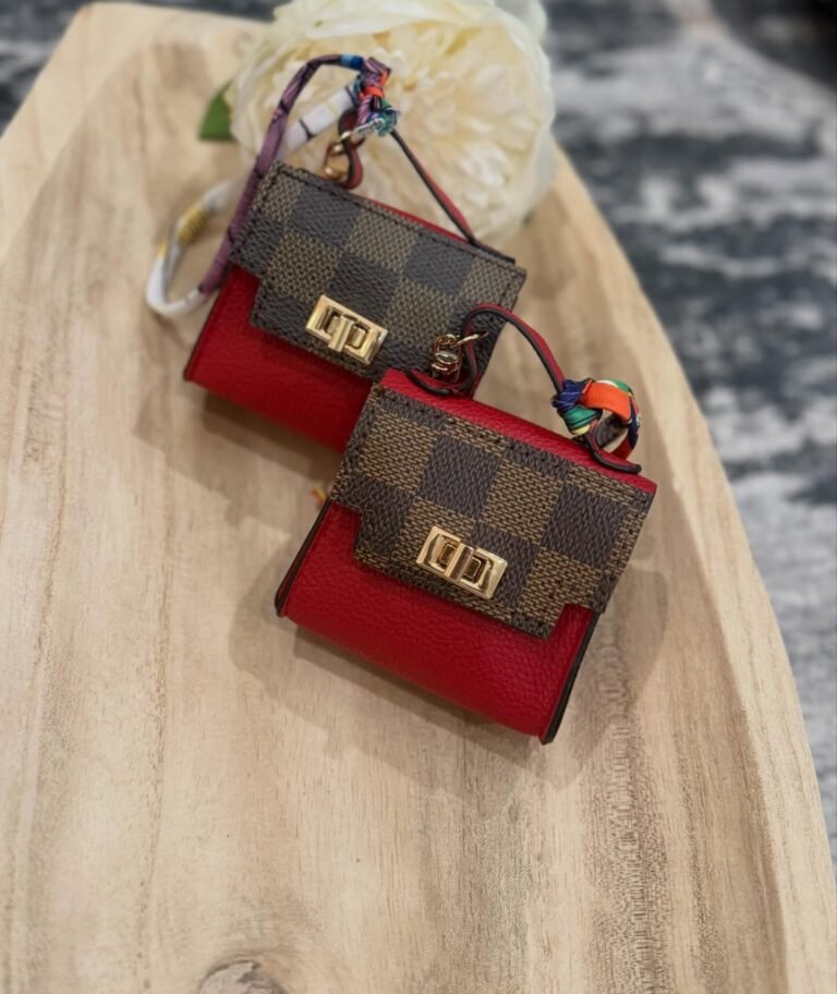 My goal this year has been to offer more 𝙍𝙀𝘼𝘿𝙔 𝙏𝙊 𝙎𝙃𝙄𝙋 products.

All products shown are ready to ship. There are quite a few so they will be uploaded in a few posts. 

For pricing, please comment under interested item(s) or send a message. 

You can also shop the website! 
Ashes2beautydesigns.com

𝓗𝓪𝓹𝓹𝔂 𝓢𝓱𝓸𝓹𝓹𝓲𝓷𝓰 🛍️