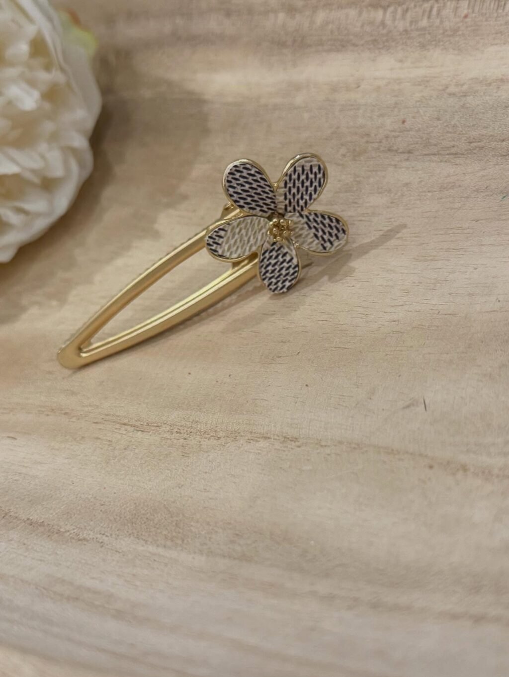 My goal this year has been to offer more 𝙍𝙀𝘼𝘿𝙔 𝙏𝙊 𝙎𝙃𝙄𝙋 products.

All products shown are ready to ship. There are quite a few so they will be uploaded in a few posts. 

For pricing, please comment under interested item(s) or send a message. 

You can also shop the website! 
Ashes2beautydesigns.com

𝓗𝓪𝓹𝓹𝔂 𝓢𝓱𝓸𝓹𝓹𝓲𝓷𝓰 🛍️