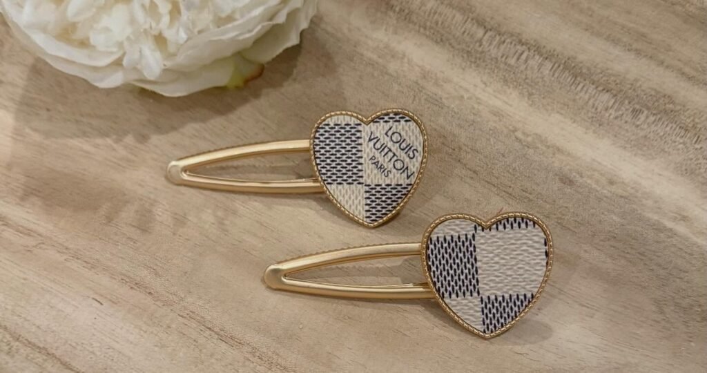 My goal this year has been to offer more 𝙍𝙀𝘼𝘿𝙔 𝙏𝙊 𝙎𝙃𝙄𝙋 products.

All products shown are ready to ship. There are quite a few so they will be uploaded in a few posts. 

For pricing, please comment under interested item(s) or send a message. 

You can also shop the website! 
Ashes2beautydesigns.com

𝓗𝓪𝓹𝓹𝔂 𝓢𝓱𝓸𝓹𝓹𝓲𝓷𝓰 🛍️